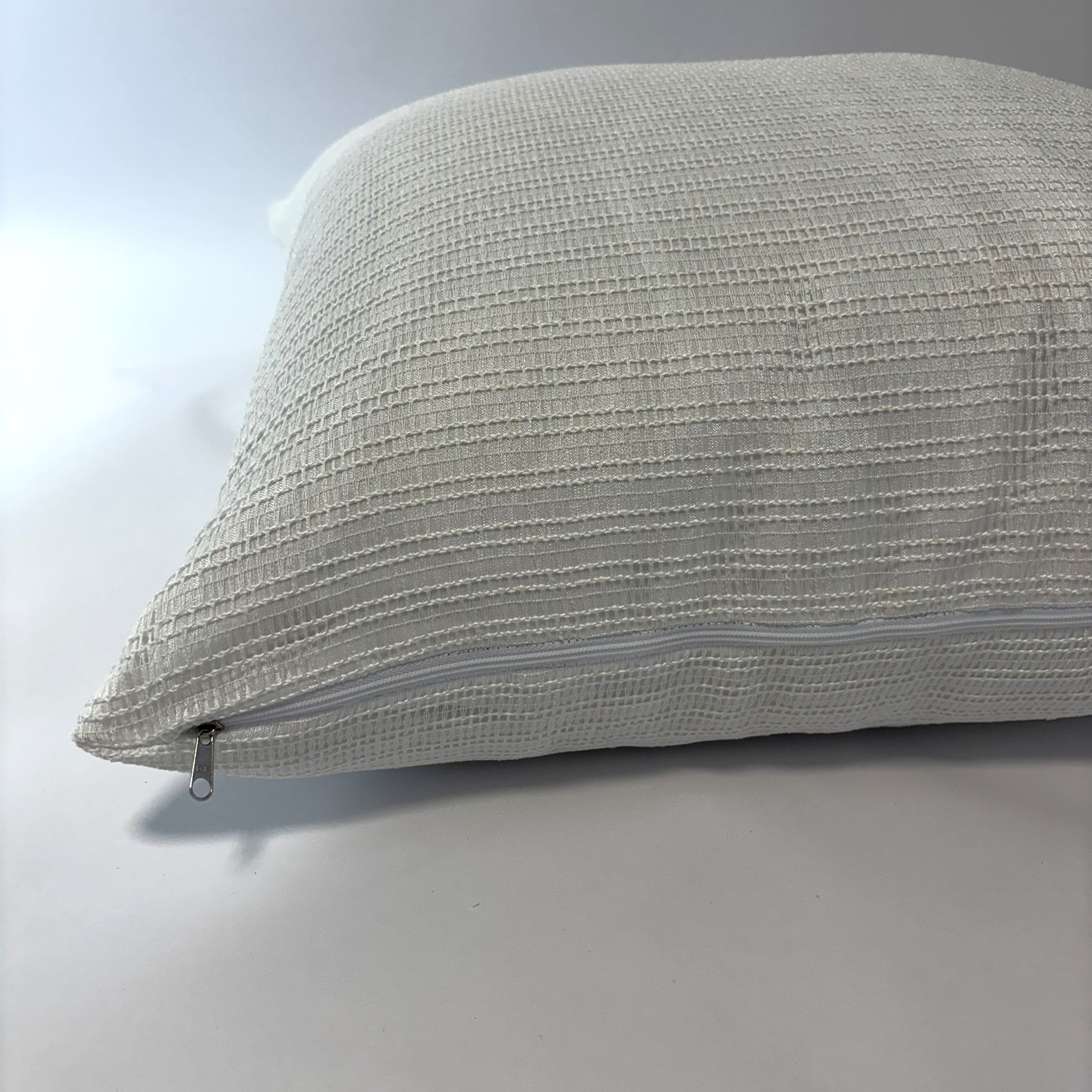CAPA PARA ALMOFADA 50 X 50 CM  COM TELA TRICO BRANCA