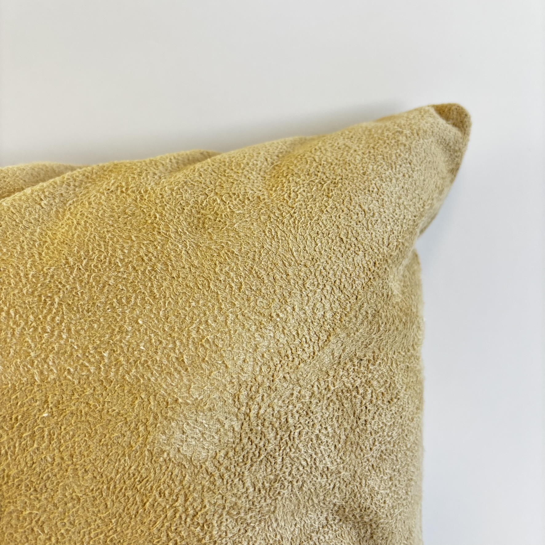 CAPA PARA ALMOFADA 45x45 CM  SUEDE TOM CARAMELO CLARO