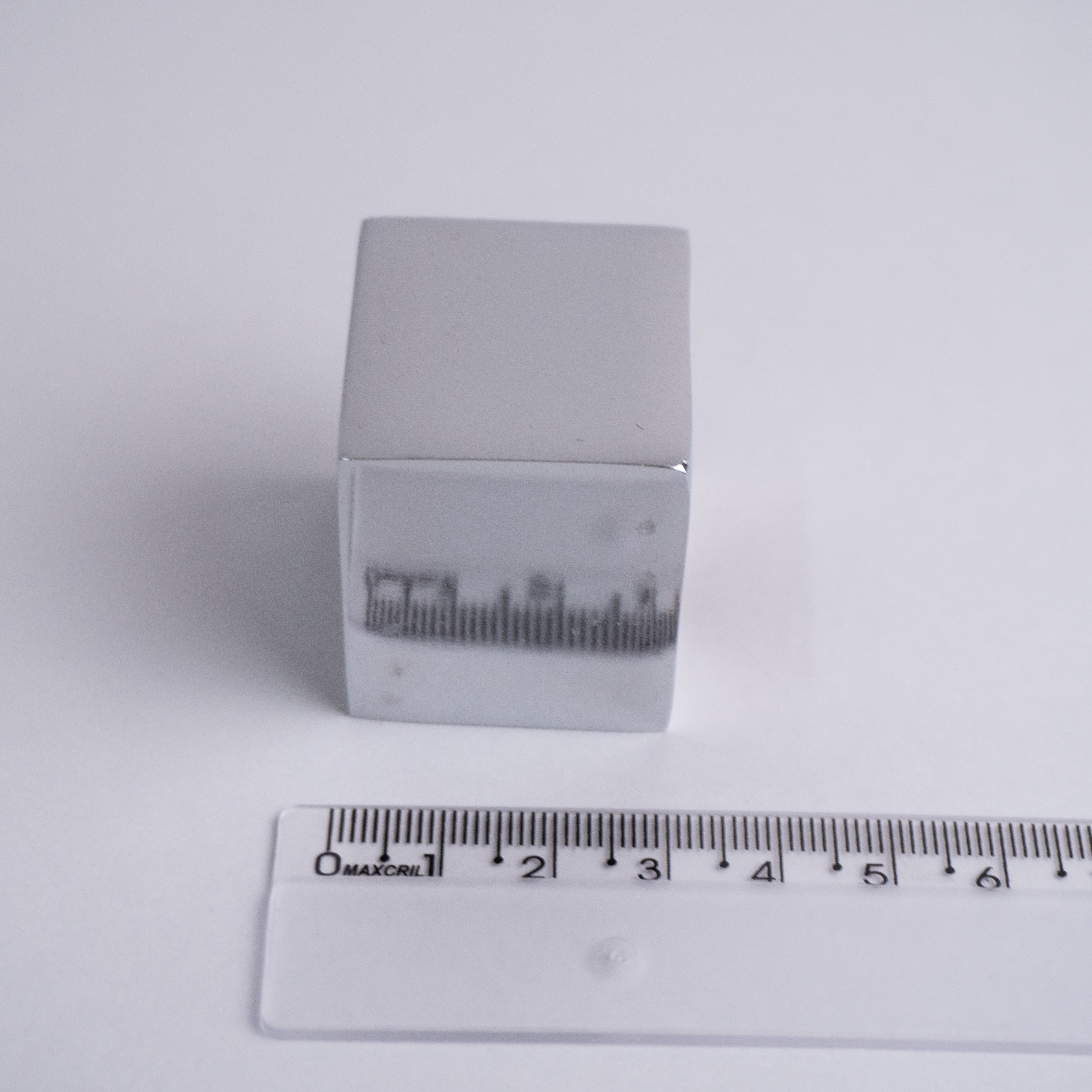 PONTEIRA PARA VARÃO DE  28mm TAMPA QUADRADA