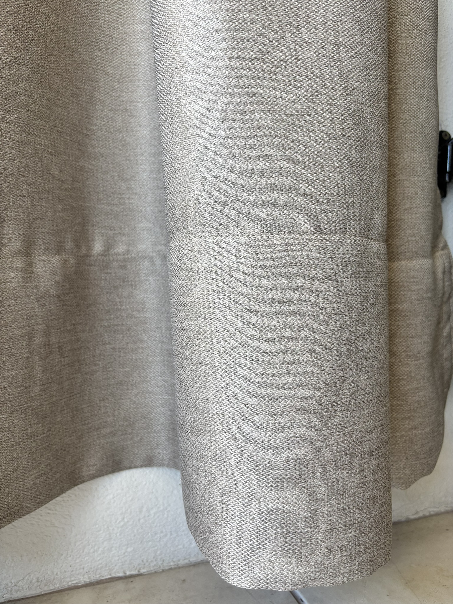 CORTINA C/ ILHOS BLACKOUT BEGE ESCURO