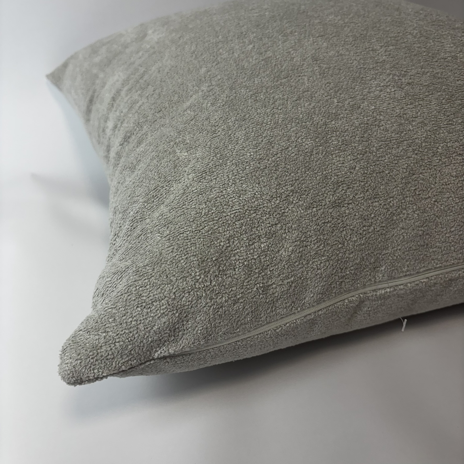 CAPA PARA ALMOFADA 50 X 50 CM  BOUCLÊ GELO