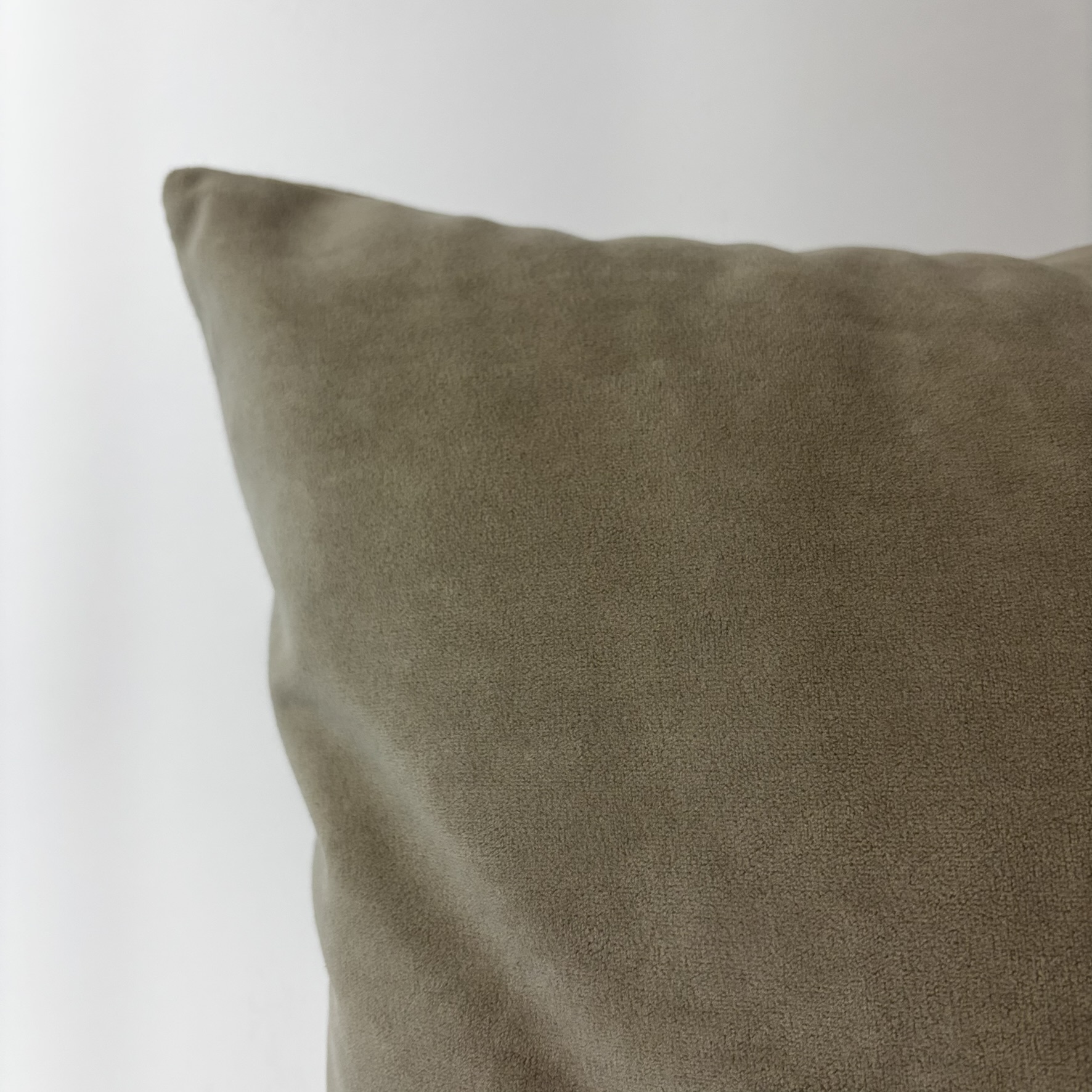 CAPA PARA ALMOFADA 50 X 50 CM VELUDO SUEDE BEGE 