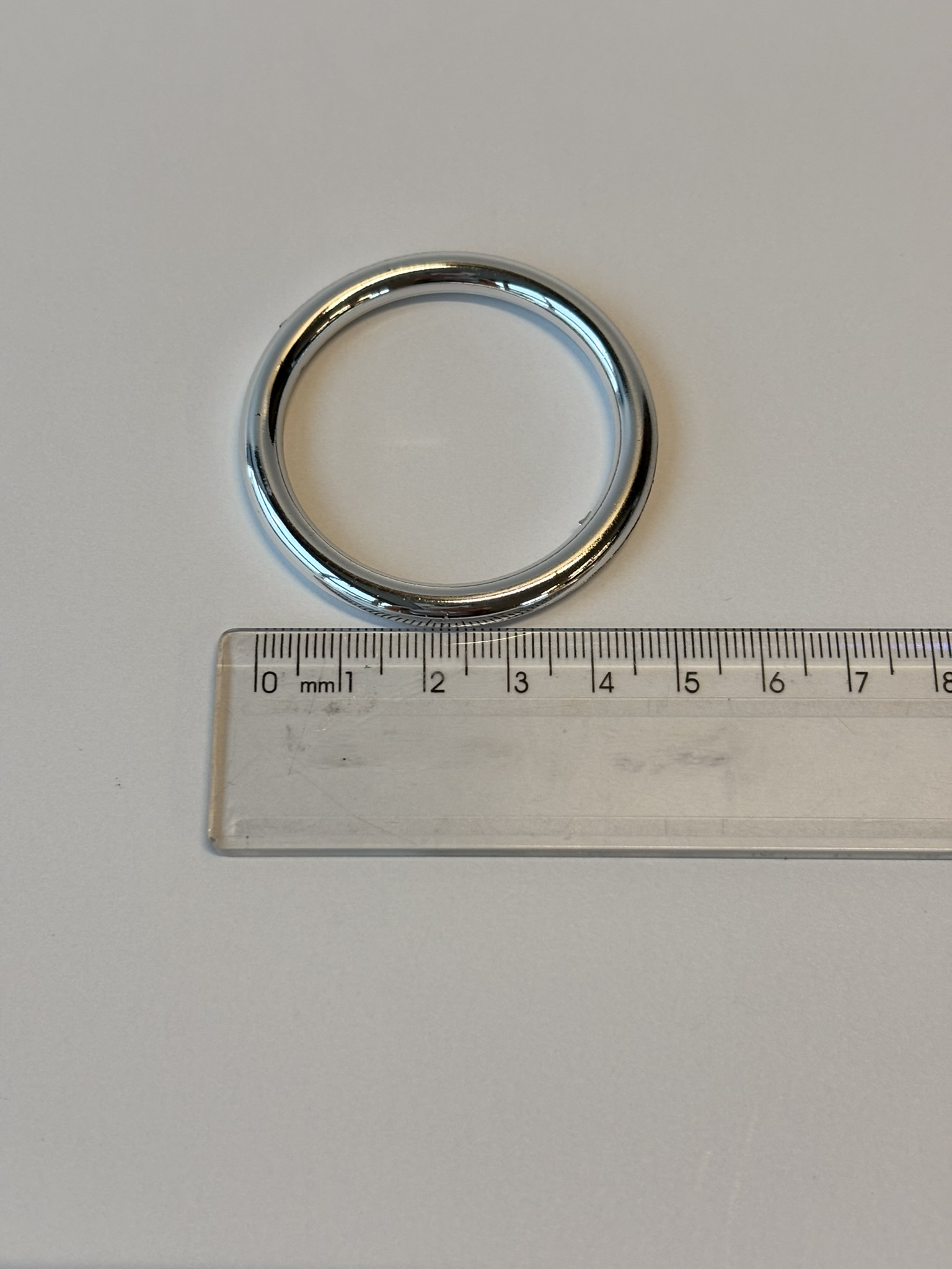 ARGOLA CROM 28mm PLASTICA