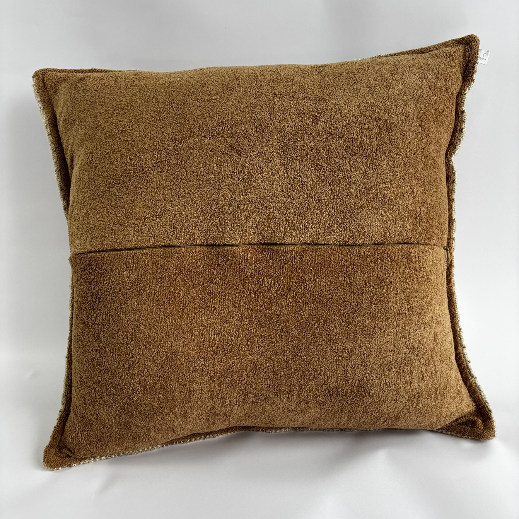 CAPA ALMOFADA CROCHE ESCAMA MOSTARDA 50X50