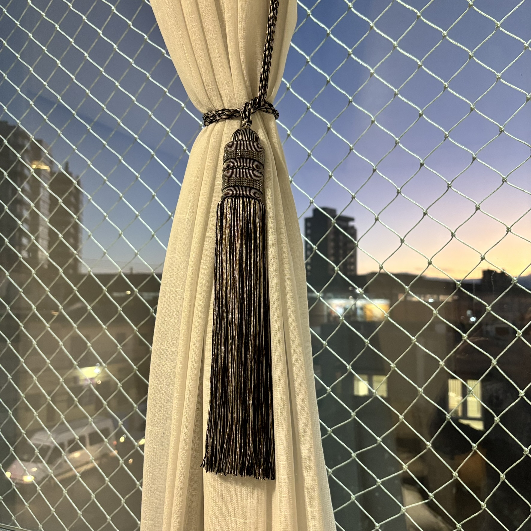 BRAÇADEIRA PARA CORTINA PRETA MESCLA