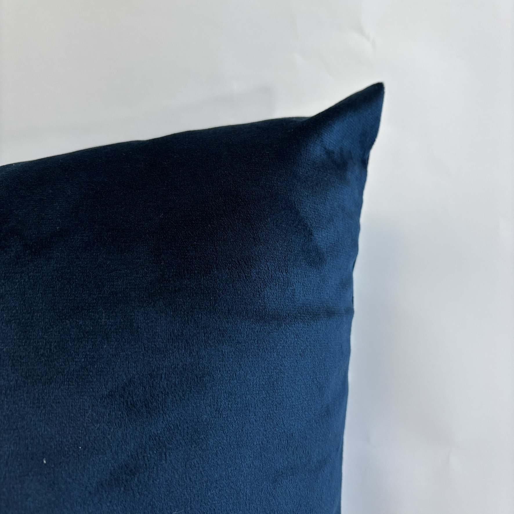 CAPA PARA ALMOFADA 50 X 50 CM VELUDO SUEDE AZUL MARINHO