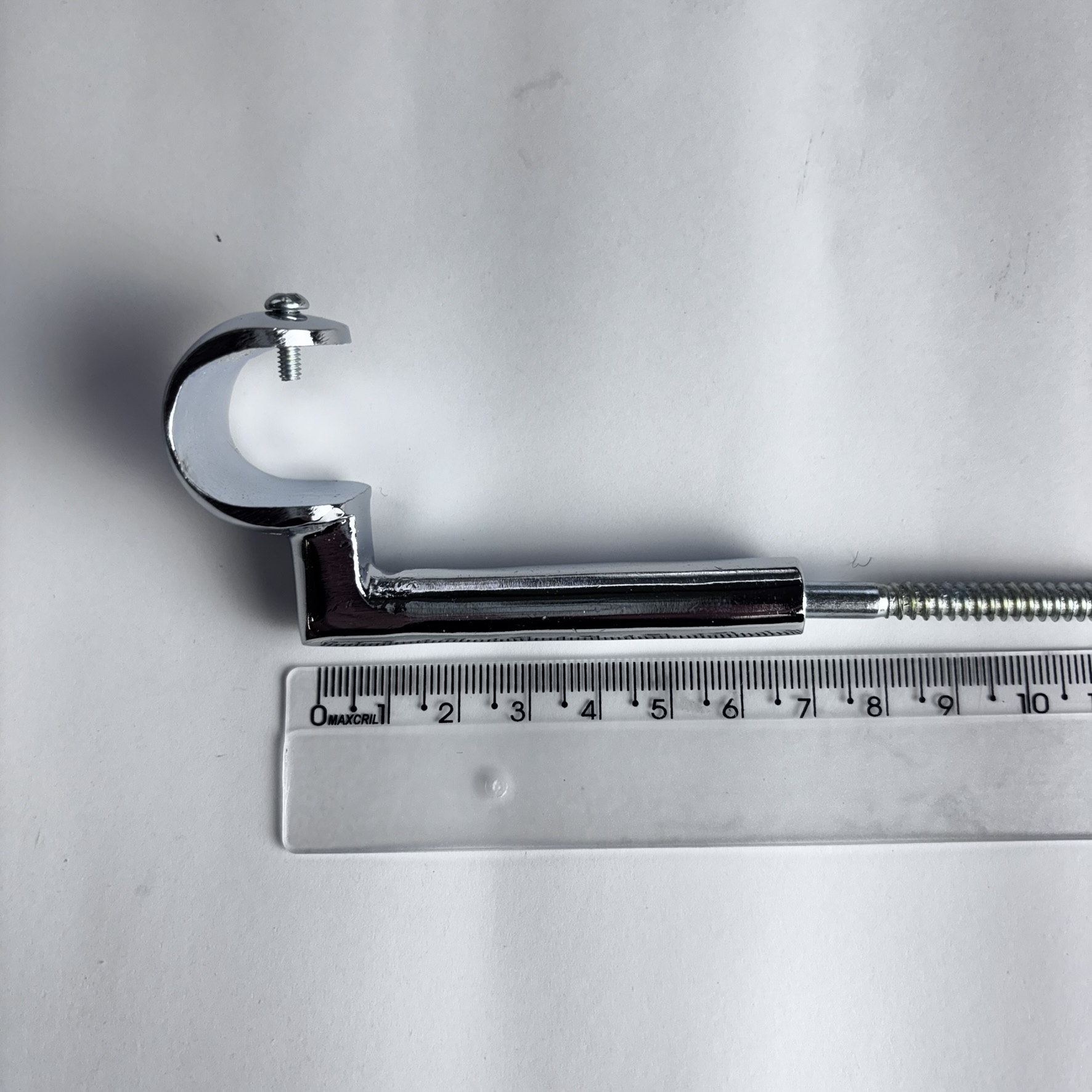SUPORTE DE TETO PARA VARAO DE CORTINA DE 19mm  ILHOS - CROMADO