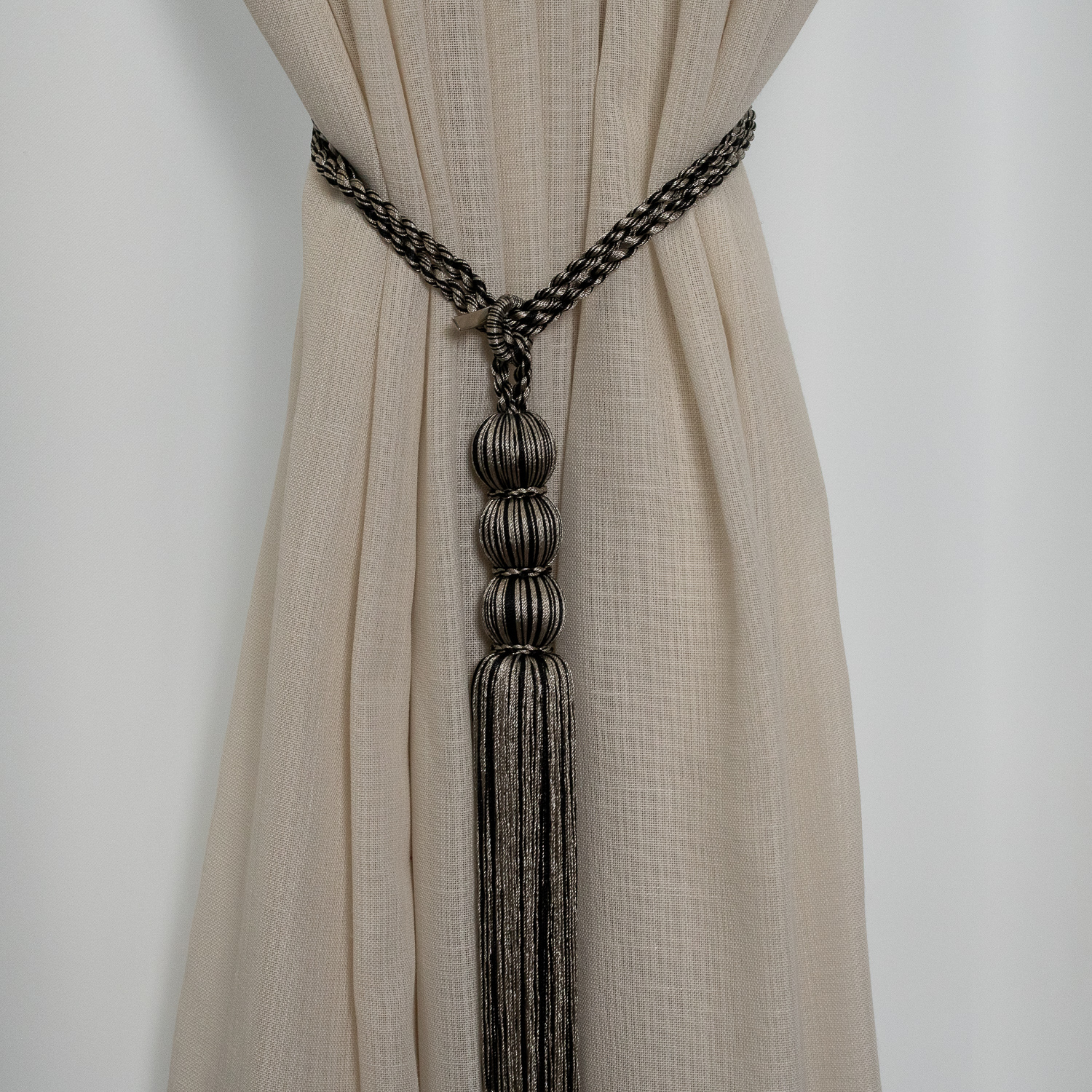 BRAÇADEIRA / PINGENTE PARA CORTINA PRETO MESCLA