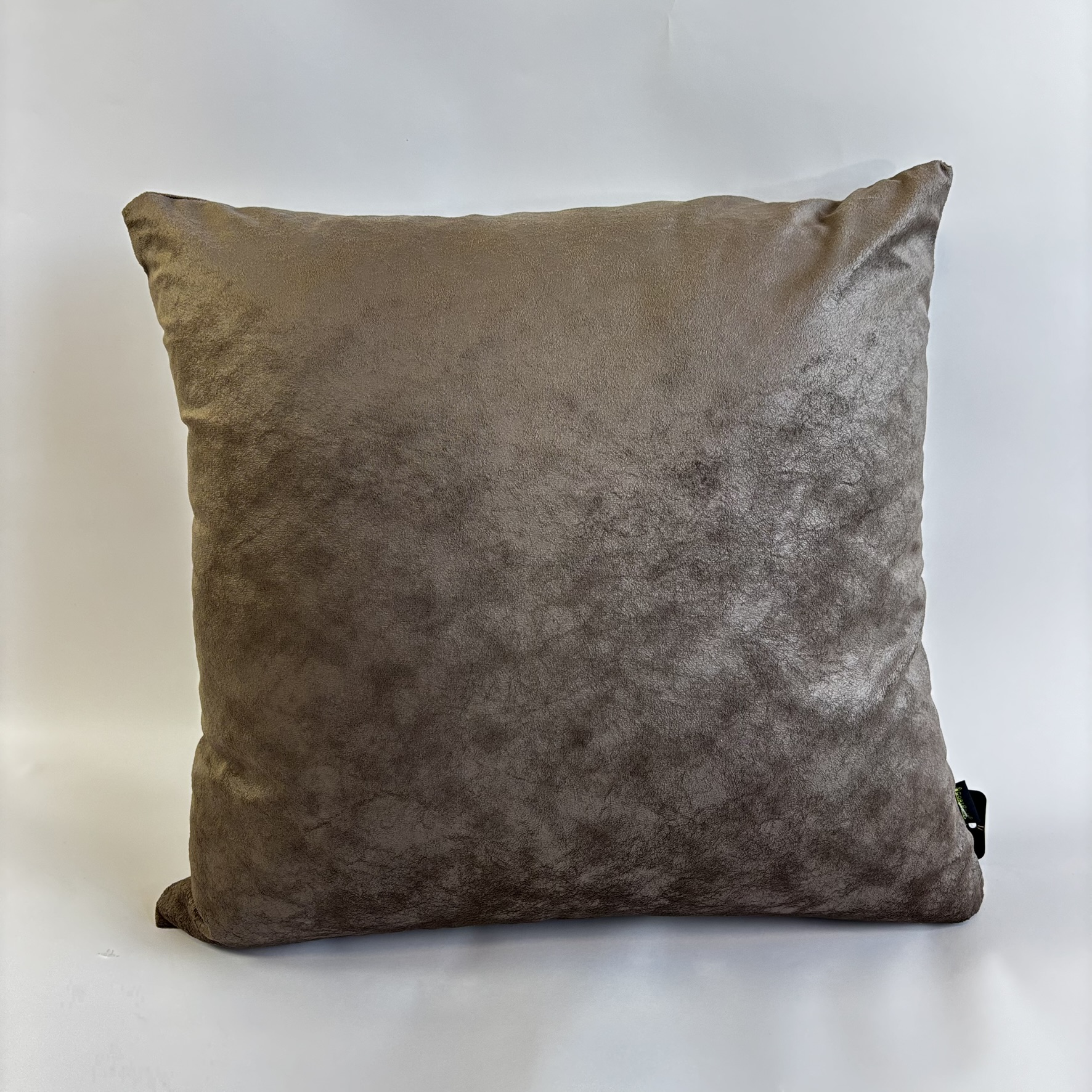 CAPA PARA ALMOFADA 50 X 50 CM  SUEDE ESTONADA MARROM