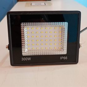 Refletor 300w Led Holofote Ip66 Luz Branco-frio - Área Externa Resistente Sol Chuva e Poeira _ CS588
