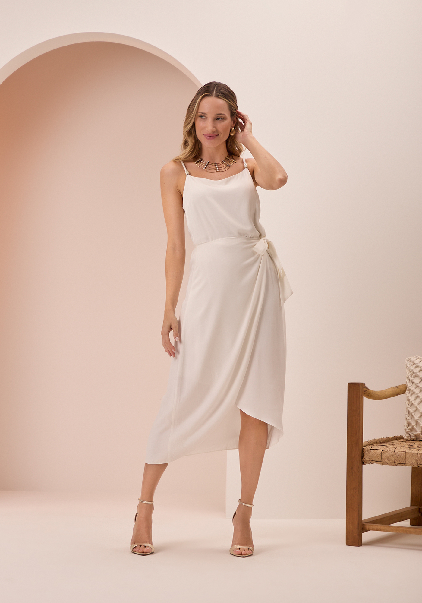 VESTIDO MIDI DE ALÇA TRANSPASSADO EM VISCOSE LUNENDER C5085