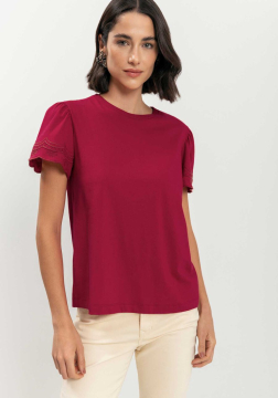 Blusa T-shirt Com Mangas Curtas Bordadas Em Algodão Penteado 9112E