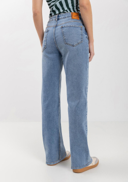 Calça Jeans Reta Com Barra Desfiada E Elastano 0795E