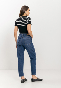 Calça Jeans Mom Comfort Com Cintura Alta E Elastano 0765E