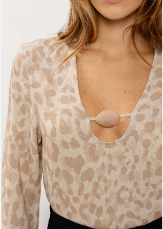 Blusa Estampada em Linho com Detalhe Decote 6854L