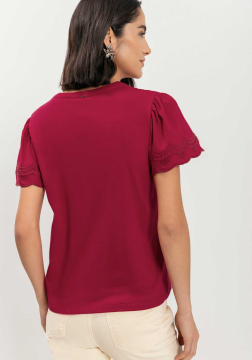 Blusa T-shirt Com Mangas Curtas Bordadas Em Algodão Penteado 9112E