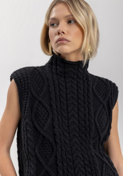 Blusão Sem Mangas Alongado Com Gola Alta Em Tricô 7347E