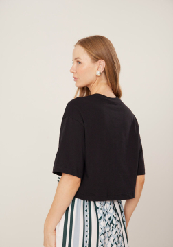 Blusa Curta De Mangas Com Estampa Frontal E Amarra&ccedil;&atilde;o 7113E