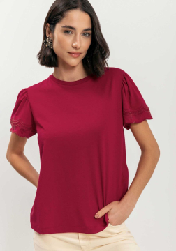 Blusa T-shirt Com Mangas Curtas Bordadas Em Algodão Penteado 9112E