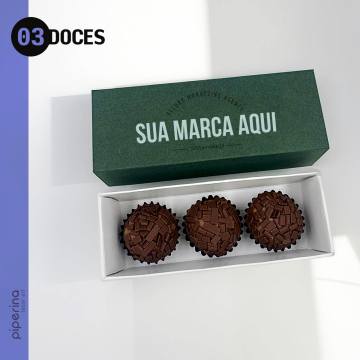 Caixa 03 doces para personalizar  (*mínimo 30 unidades por modelo e cor).