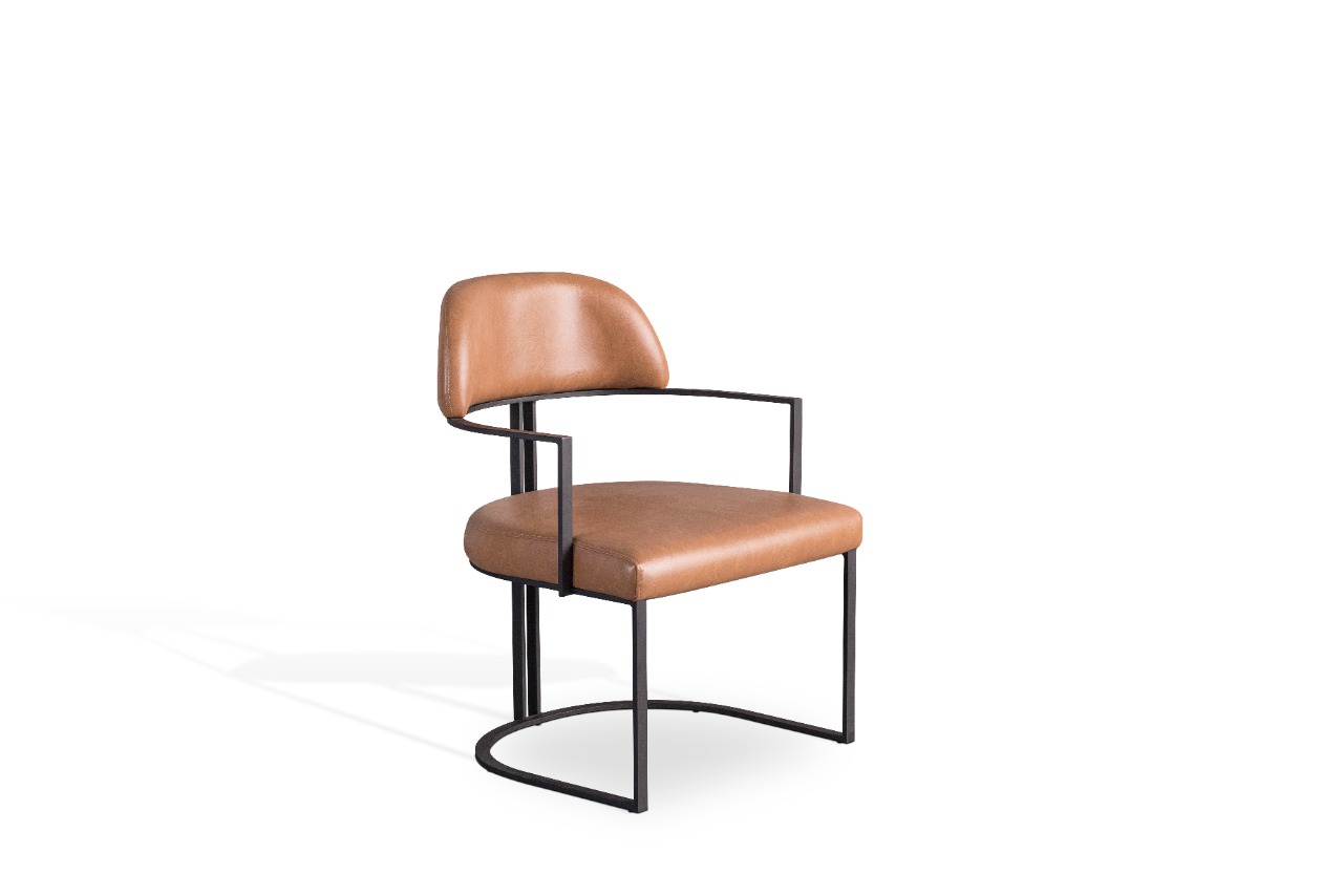 Cadeira Firenze em metalon estofada