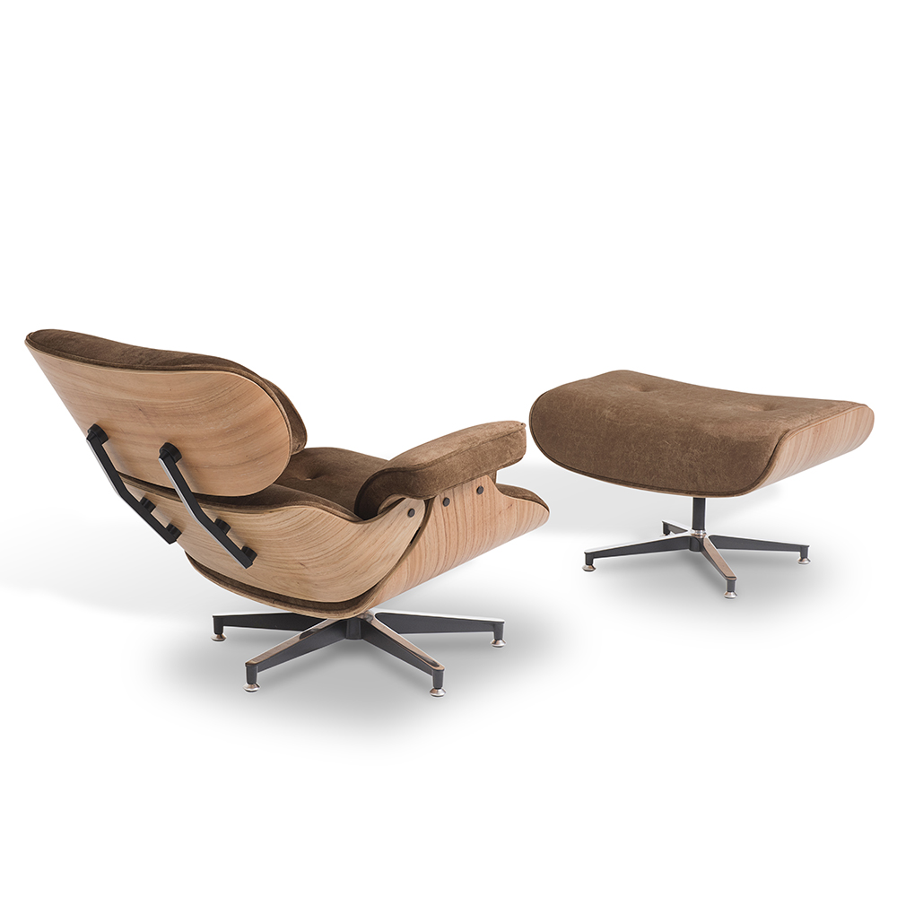 Poltrona e puff Charles Eames giratória em lamina de cinamomo 